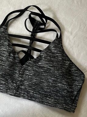 Victoria’s Secret Strappy Heathered Black & White Sports Bra